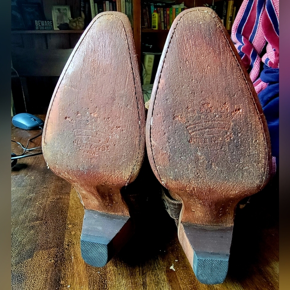 EUC Junk Gypsy Lane VAGABOND Boots 10 Brown Distressed Snip Toe Western Cowboy - Picture 7 of 8